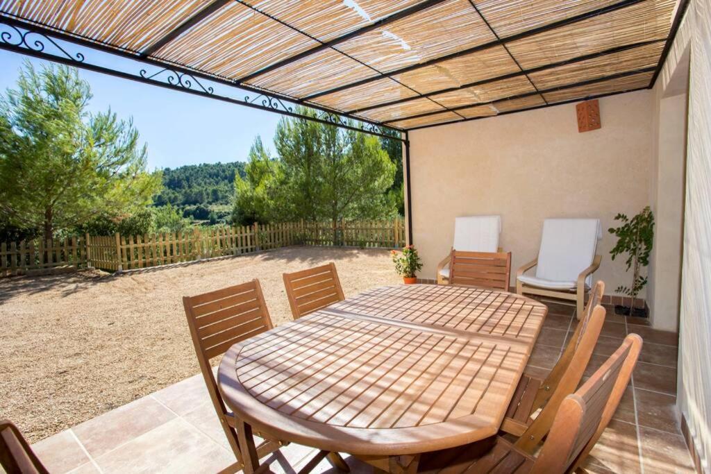 L'Arbre A Soleil Villa Aigues-Vives  Luaran gambar